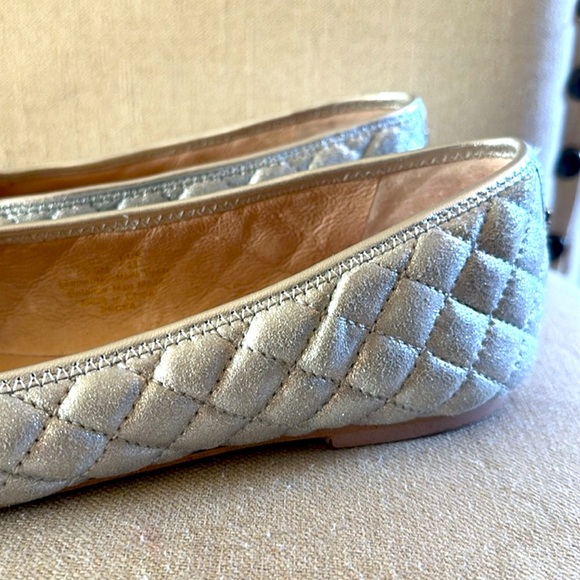 SAM EDELMAN Soft Silver Quilted Leather Capped Toe w/Logo Ballet Flats 9.5M NICE - Picture 9 of 10